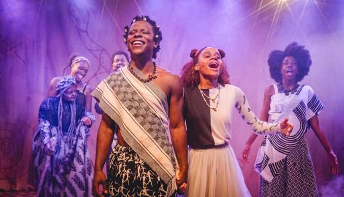 "Menino Mandela" chega à CAIXA Cultural São Paulo em temporada especial do Mês da Consciência Negra