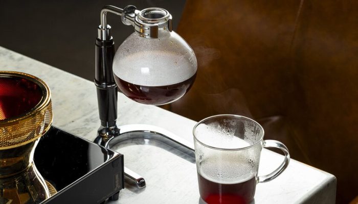 Casa Hario lança workshop para ensinar a dominar o café filtrado com grãos premiados