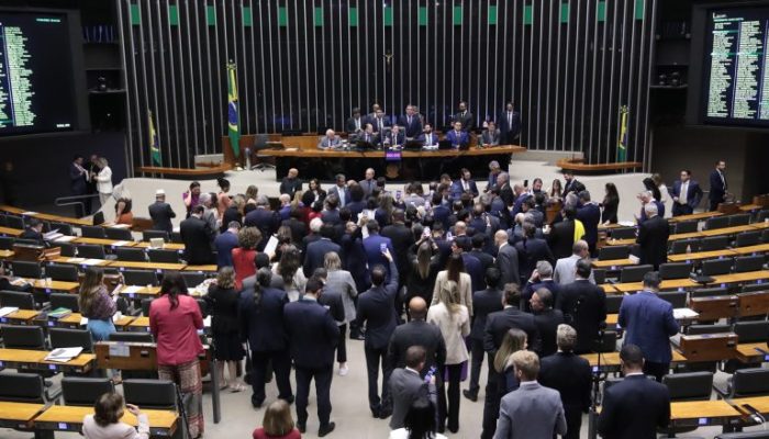 Artigo: O que a revolta geral com a PEC da Blindagem revela ao Brasil - por Pedro Basso