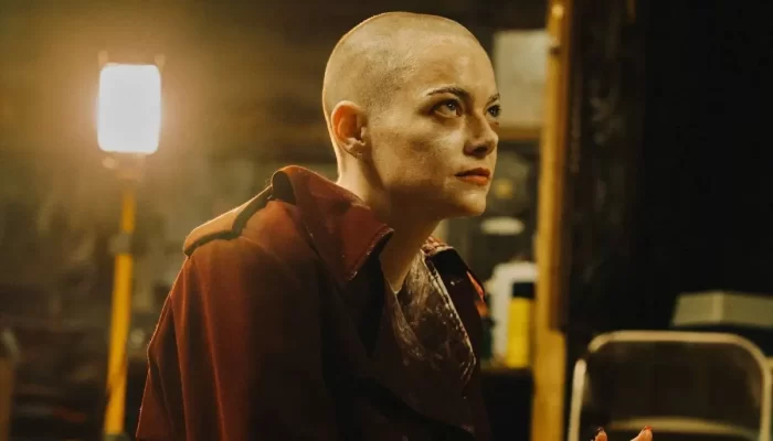 Emma Stone raspa a cabeça para estrelar novo filme do diretor Yorgos Lanthimos, “Bugonia”