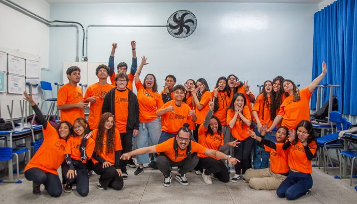 Escola Itinerante de Teatro promove apresentações gratuitas no Cine Teatro Carlos Gomes