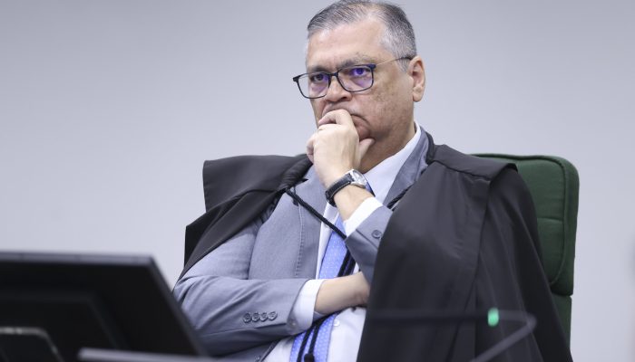 Dino determina envio de relatórios sobre emendas Pix à PF