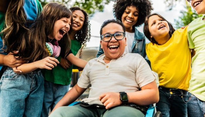 Cuidar é incluir: a jornada para mudar a vida das crianças com deficiência