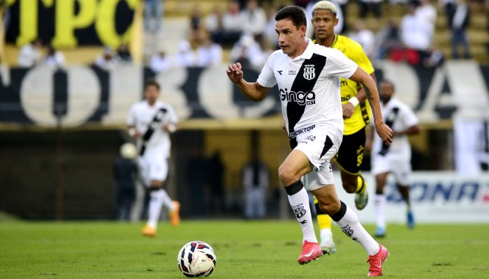 Everton Brito rescinde contrato com a Ponte Preta após decisão judicial