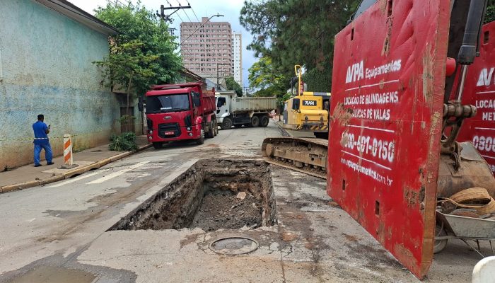 Prefeitura de São Caetano, por meio do Programa Drenar, amplia em 640 metros a rede de drenagem na Rua Ceará