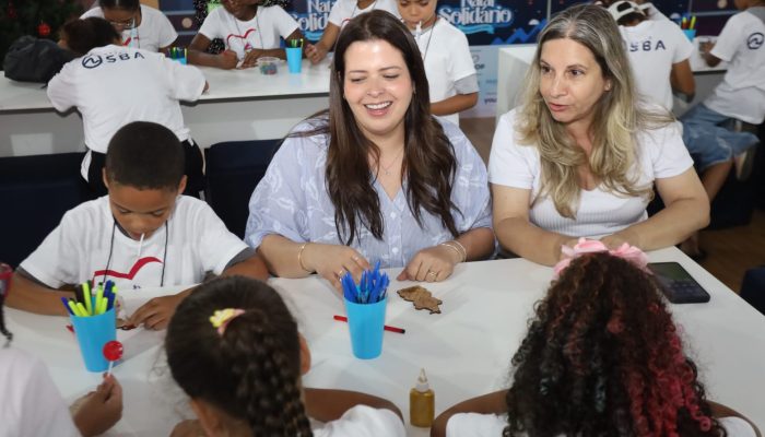 Presidente do Fundo Social, Jessica Roberta leva 115 crianças ao Paço Encantado para dia especial de Natal