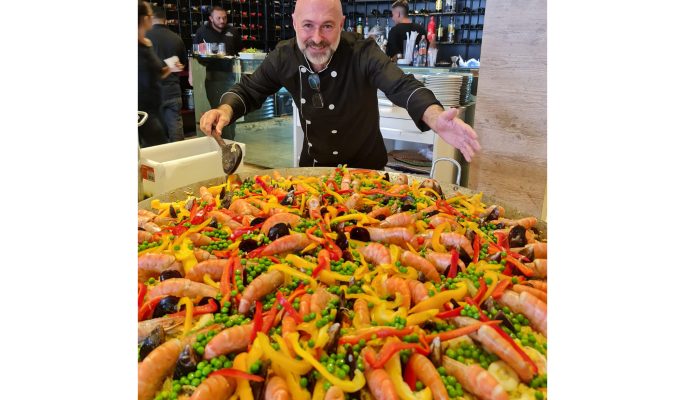 Garrafaria Paulista promove almoço com paella no Dia Internacional da Mulher