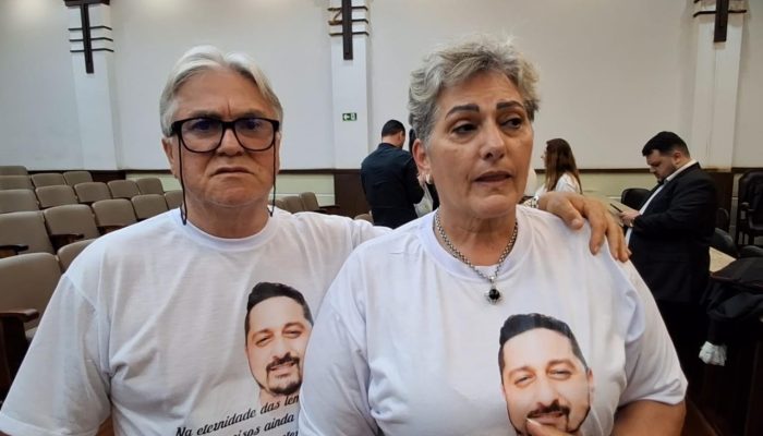 "Tirou máscara da mentira", diz mãe de vítima após júri em Apucarana