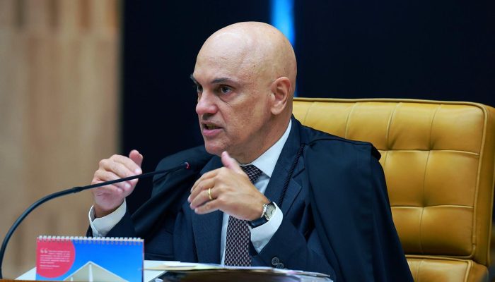 Moraes se declara impedido e Gilmar vai julgar habeas corpus de Bolsonaro