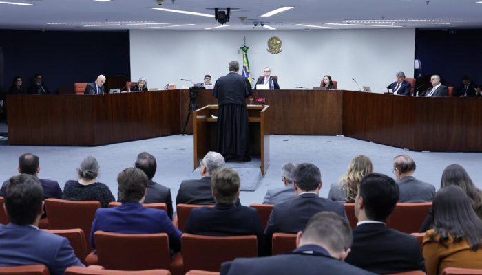 AO VIVO: Fux descarta provas trazidas pela PGR e vota para absolver Augusto Heleno