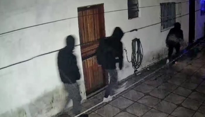 Família é feita refém durante invasão criminosa no Jardim Santo André