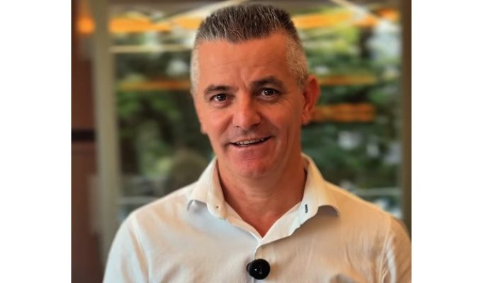 “Eu não arredo o pé de estar do lado do povo”, diz Mazinho sobre pré-candidatura à Alesp
