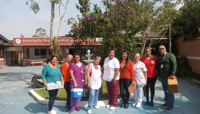 Ribeirão Pires leva vacinação contra Influenza para instituições de longa permanência