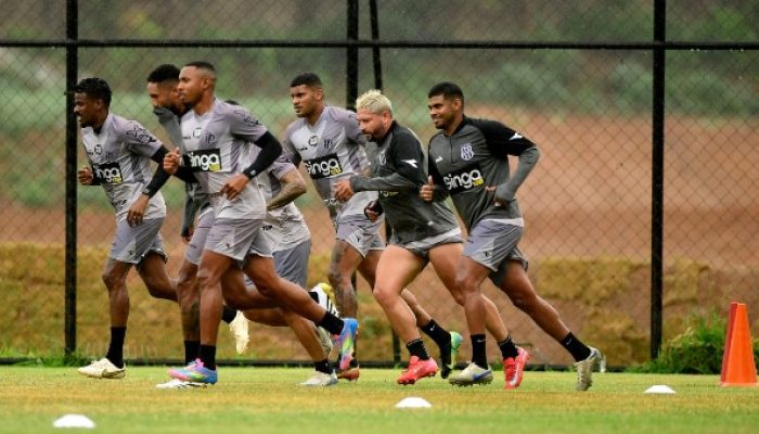 Em meio à crise financeira, Ponte Preta preserva base campeã da Série C