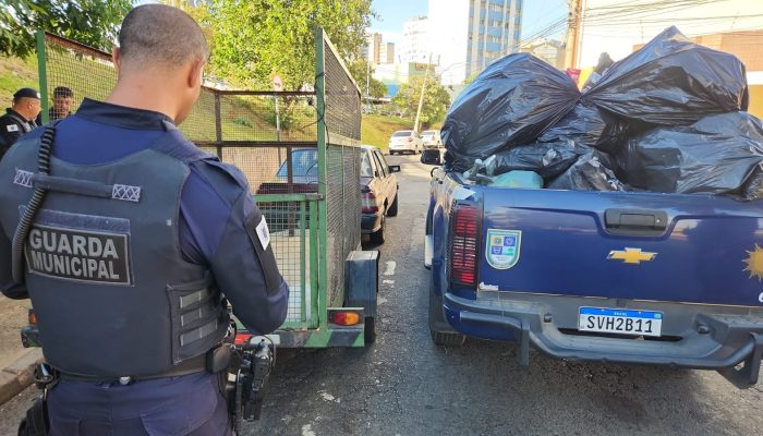 GM faz apreensões em ação contra comércio irregular de recicláveis