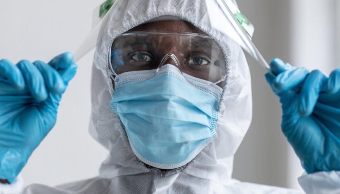 Atualização: mortes por ebola sobem para 106 e África diz que surto já é emergência continental