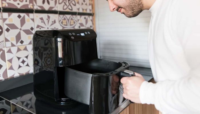 O que fazer e o que NUNCA fazer ao limpar sua air fryer