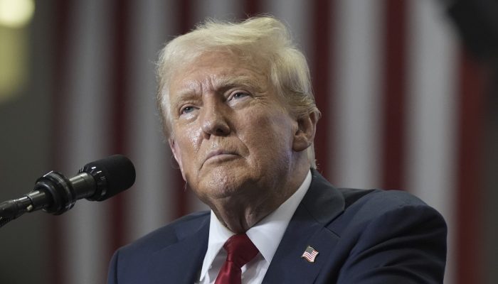 Trump declara mais de US$ 600 mi em renda com criptomoedas, golfe e taxas de licenciamento | Mundo