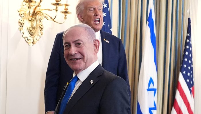 1 de 1Ao lado de Netanyahu, Trump apresentou plano para o futuro de Gaza — Foto: Evan Vucci/AP