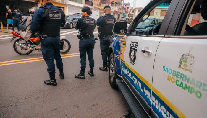 ROMU de São Bernardo prende em flagrante homem por roubo após invasão de residência no Alves Dias