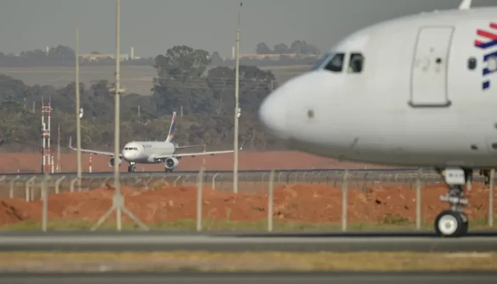 Voo da Latam de Brasília a São Paulo é adiado por falsa ameaça de bomba