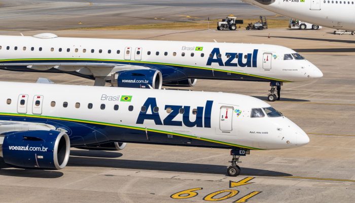 Azul (AZUL53) ação cai 30% após conversão de papéis preferenciais em ordinários