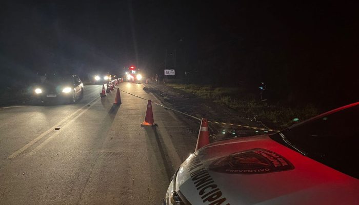 1 de 1Acidente entre moto e caminhão provoca morte de três pessoas Canindé de São Francisco. — Foto: PM/SE