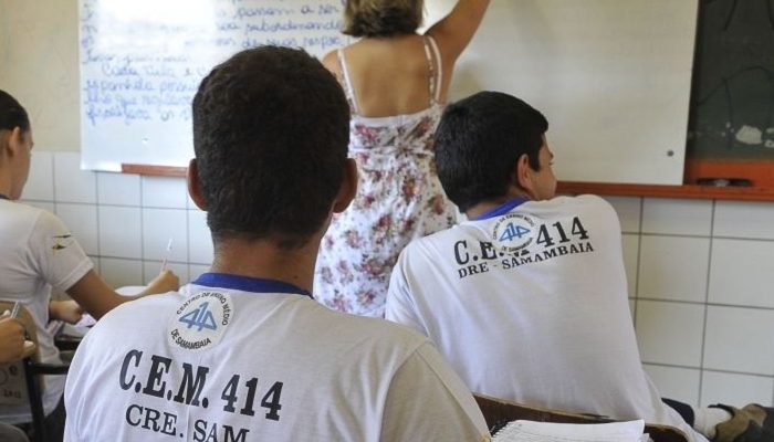 Estudantes do ensino integral têm notas maiores no Enem, diz estudo