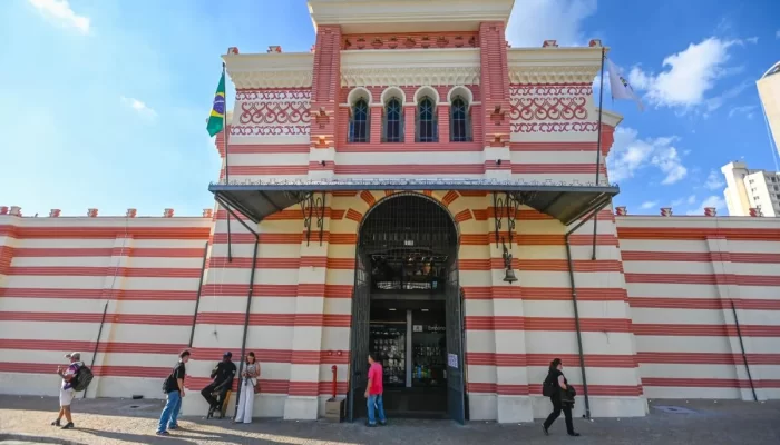 Mercadão de Campinas completa 118 anos com novidades por dentro e fachada preservada