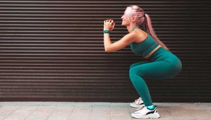 Agachamento: 5 dores anormais que devem acender alerta durante o exercício