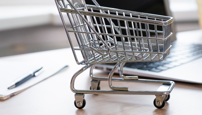 como e-commerces podem economizar com ISS reduzido?