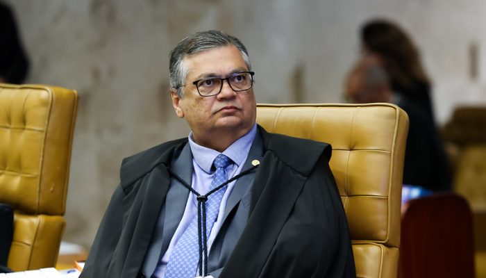Dino convoca sessão da 1ª Turma para avaliar decisão de Moraes sobre Zambelli