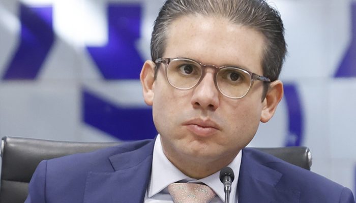 Gleisi, Motta, Alcolumbre, Haddad e Messias se reúnem em busca de saídas para IOF | Política