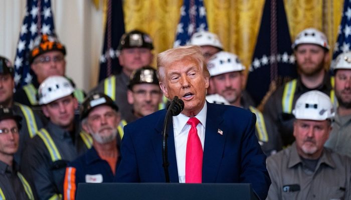 Razões econômicas dos americanos que elegeram Trump vão além da perda de empregos e renda, mostra livro | Eu &
