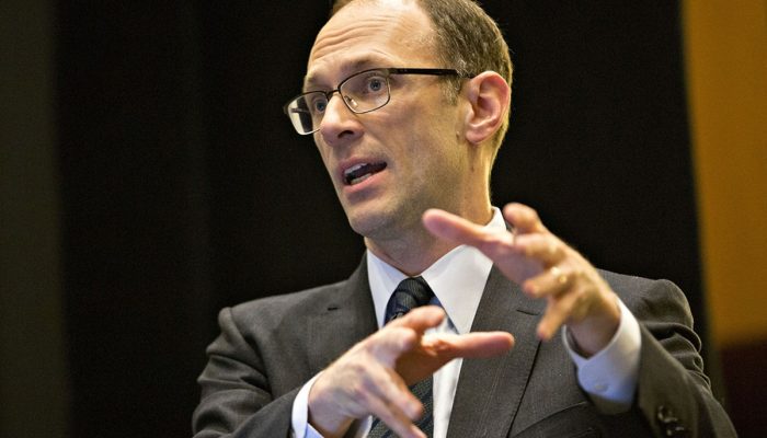 Goolsbee, do Fed, sai em defesa de Powell e da independência do banco central americano | Finanças