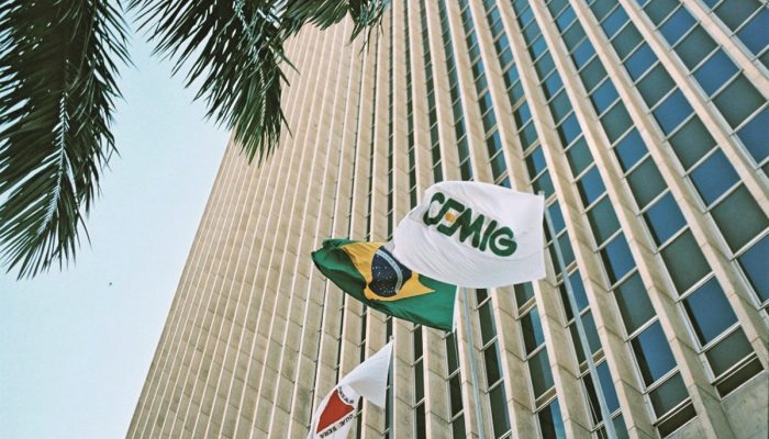 Controlada da Cemig conclui reorganização societária de 11 usinas fotovoltaicas | Empresas