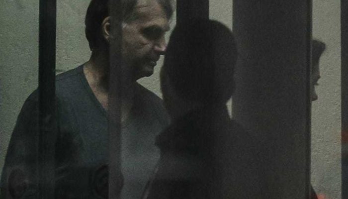 Bolsonaro passa por cirurgia para tentar conter suas crises de soluços | Política