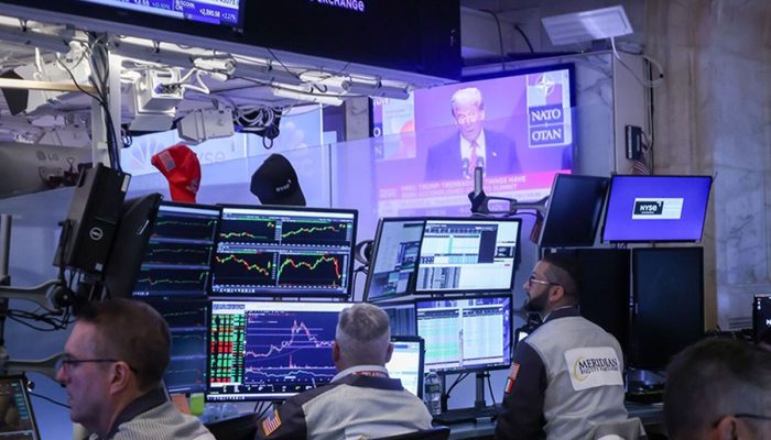 Bolsas em NY abrem mistas à espera de dados e com geopolítica em foco | Finanças