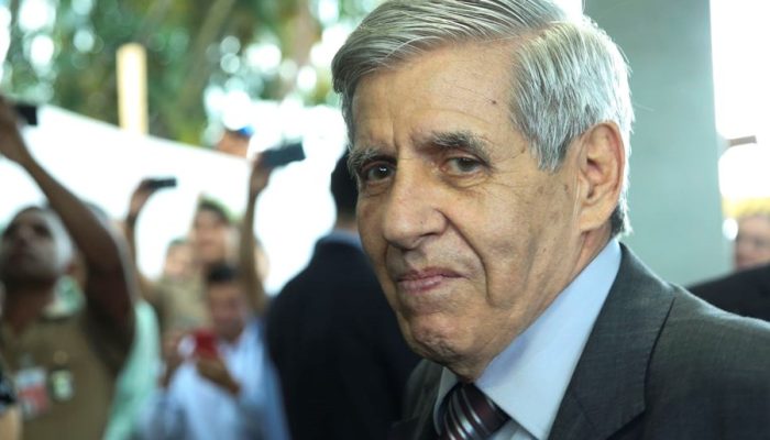 Articulação de militares e laudo antecederam decisão que levou Heleno à domiciliar