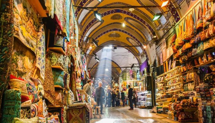 Cidades para explorar mercados históricos no Oriente Médio