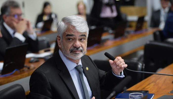 Presidente do PT não descarta sanções a deputada que foi à Justiça contra decisão do partido | Política