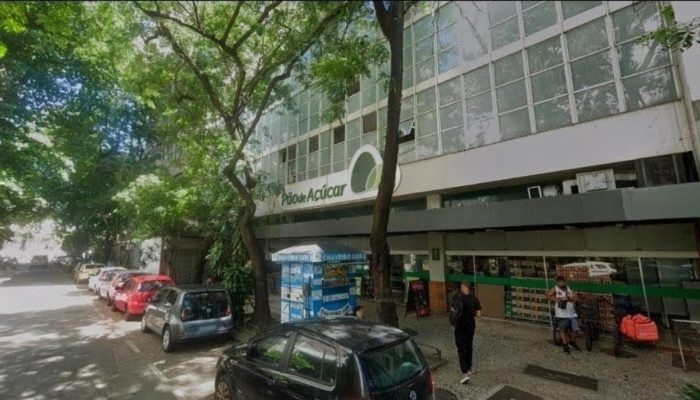 1 de 3Prefeitura desapropria prédio com comércio ativo em Botafogo; vereador e moradores apontam ilegalidade — Foto: Reprodução Google Maps