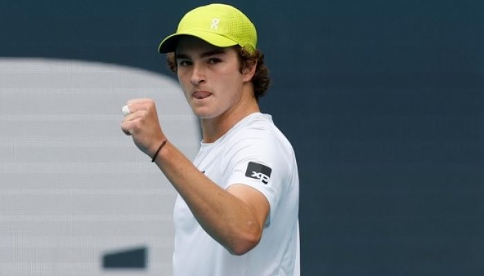 João Fonseca contra número 5 do mundo em Roland Garros: onde assistir?