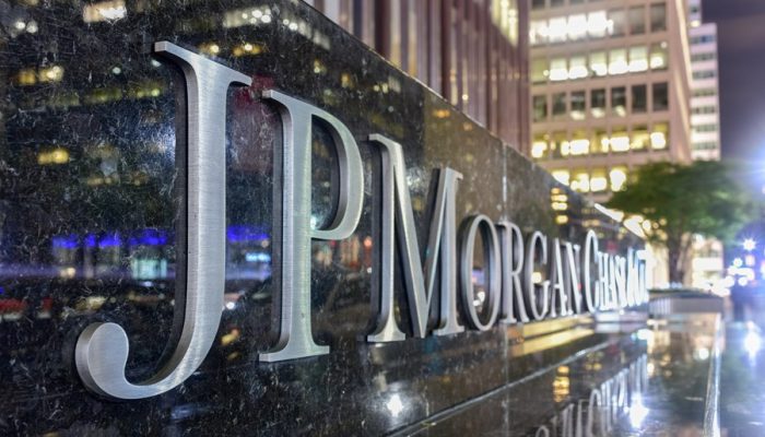 JPMorgan supera projeção ao elevar lucro a US$ 16,5 bi, mas despesas sobem; ação cai