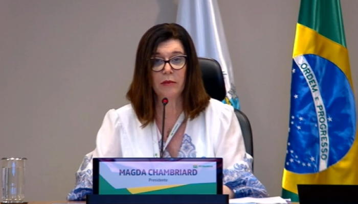 Magda Chambriard, presidente da Petrobras, fala em teleconferência de resultados (Reprodução/Transmisssão da Petrobras)
