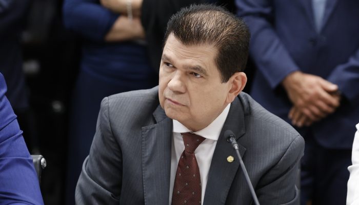 Câmara aprova texto-base do projeto que regulamenta Comitê Gestor do IBS | Política