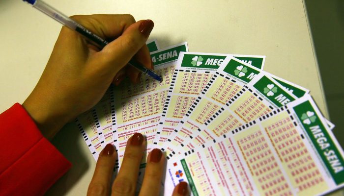 Quanto o prêmio de R$ 99 milhões da Mega-Sena renderia na renda fixa?