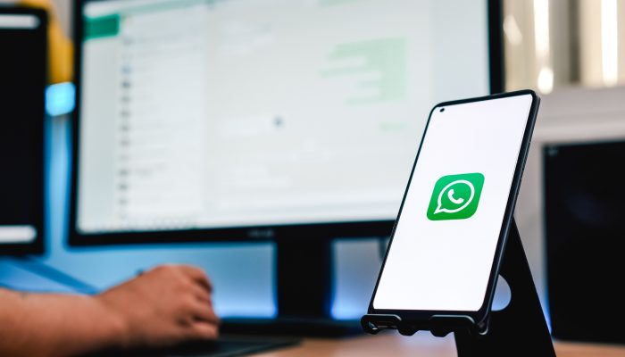 Facebook tem de suspender contas de Whatsapp usadas em golpe