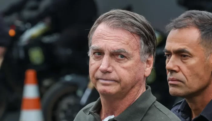 Após sofrer queda, Bolsonaro é autorizado a realizar exames no crânio em hospital