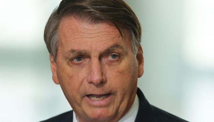 Justiça do DF condena Bolsonaro por ter dito que “pintou um clima” com adolescentes